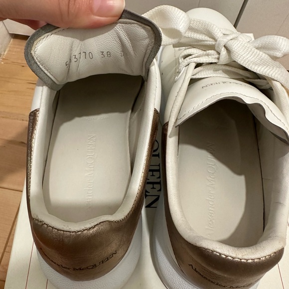 Alexander McQueen Oversized Shoes - white and bronze - Picture 7 of 9